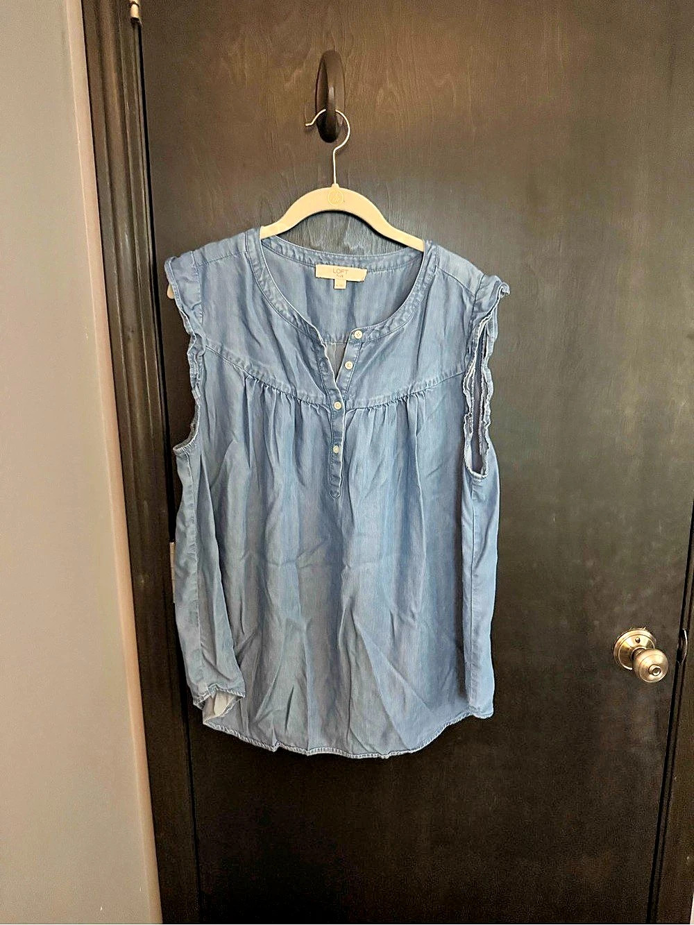 LOFT Blue Ruffle blue chambray Sleeve Blouse Size 16